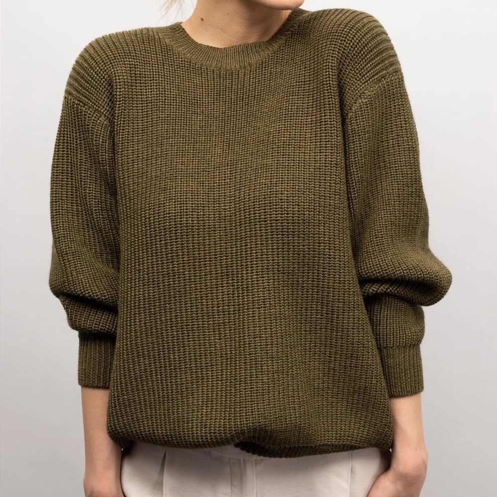 POL Chunky Olive Knit Sweater Women’s Minimalist Top